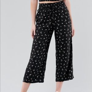 Hollister Ultra Hugh-Rise Smocked-Waist Culottes
